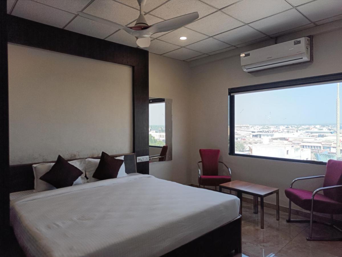 Hotel Dev Inn Somnath Somnāth Exterior foto